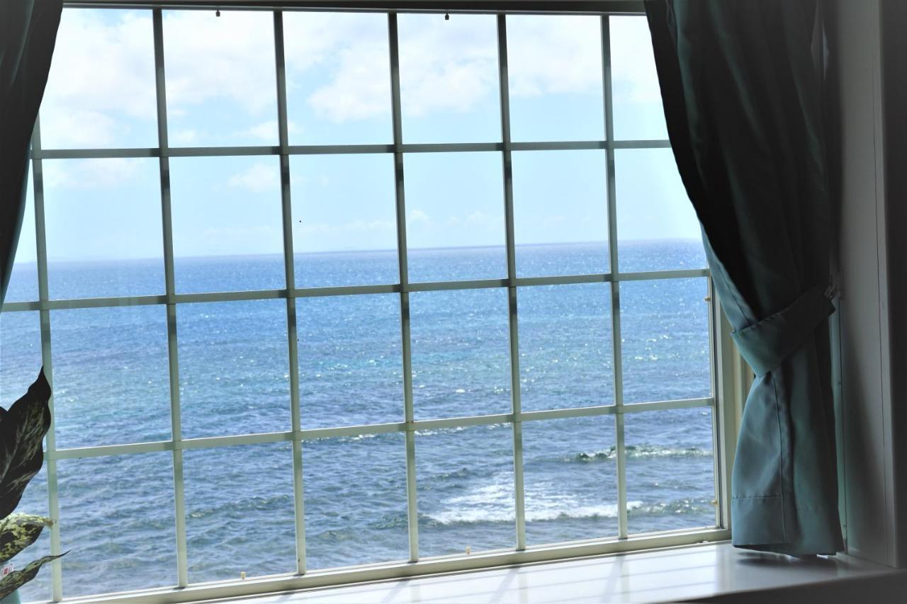 Hotel Okinawa Ocean Front à Chatan Extérieur photo