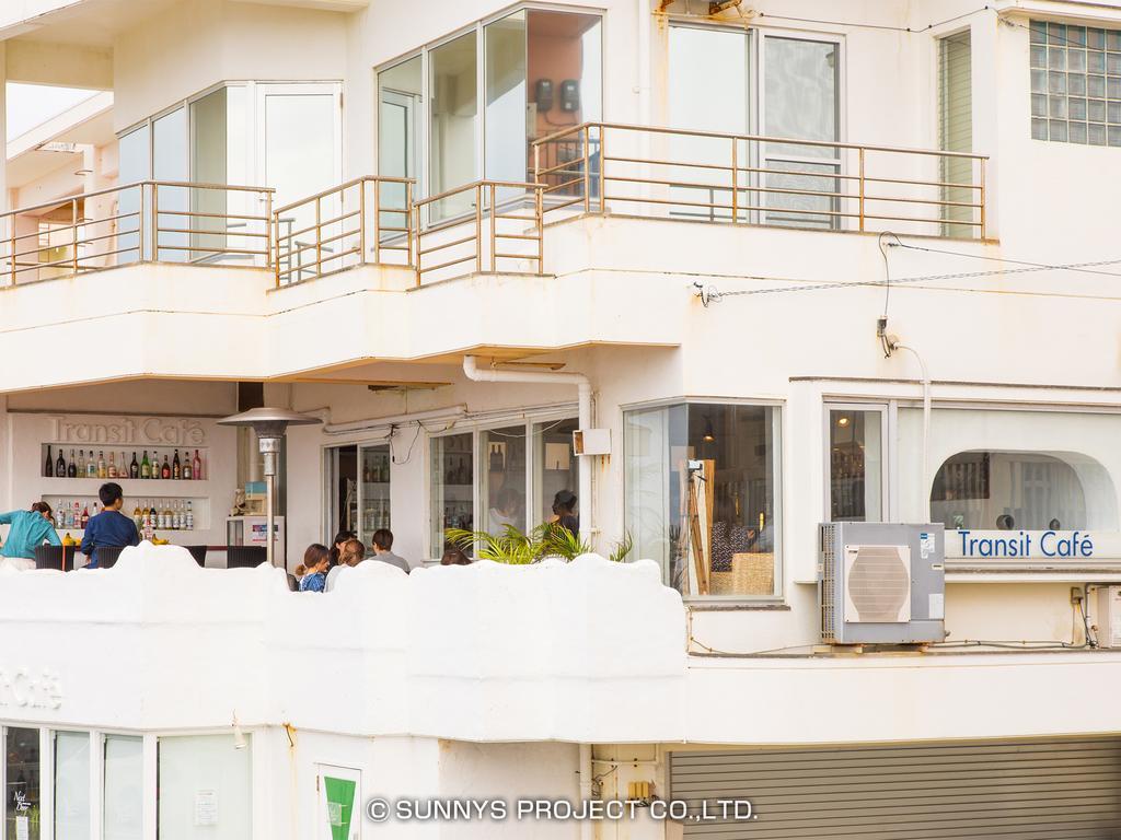Hotel Okinawa Ocean Front à Chatan Extérieur photo