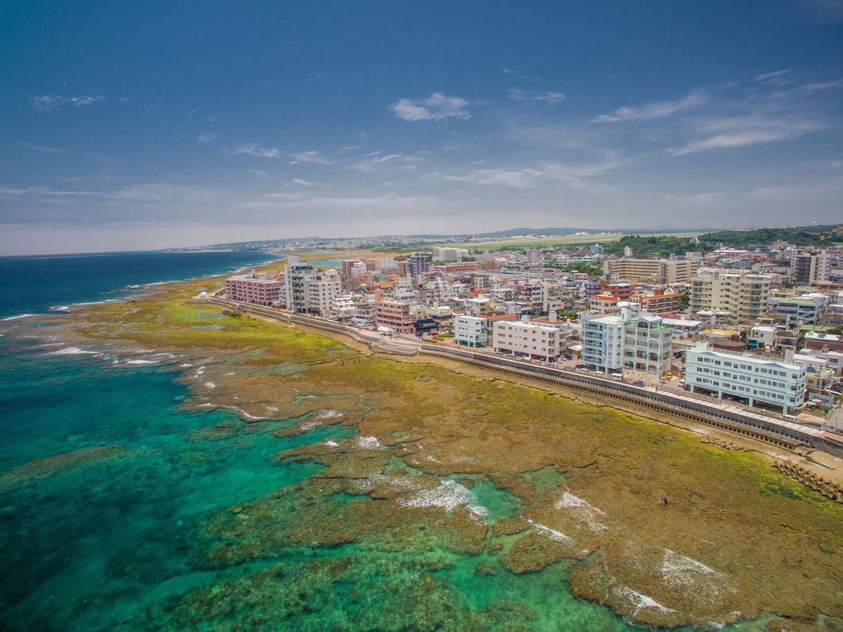 Hotel Okinawa Ocean Front à Chatan Extérieur photo